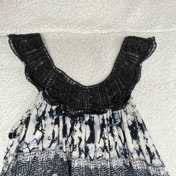 Women’s XL “Shoreline” Black/White Sleeveless Top - Picture 4 of 8